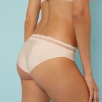 Confiance figi nude SIMONE PERELE